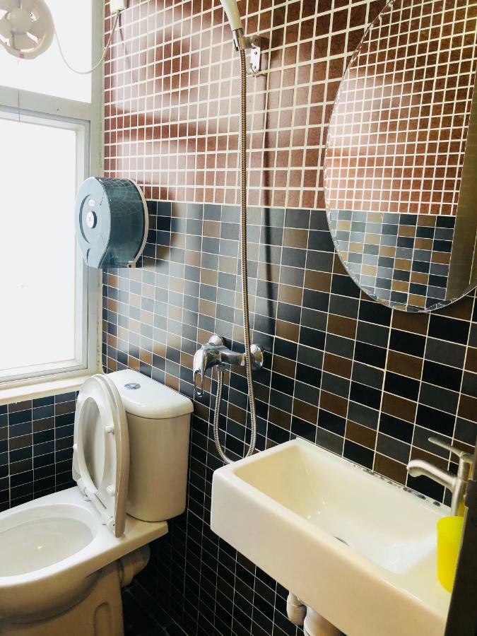 Chung Kiu Come Inn Гонконг Экстерьер фото